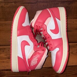 Air Jordan 1 Mid 'Strawberry & Cream' Pink Sneakers, Size 11 BQ6472-186
